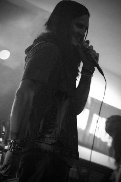 Random Riot live